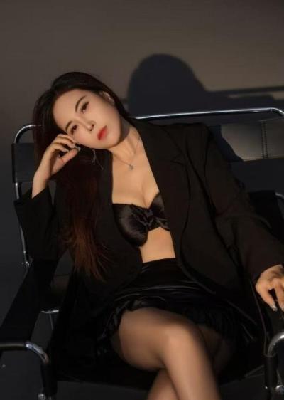 白云邻家姐姐