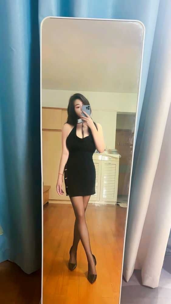 海珠大波性感服务–小灵儿