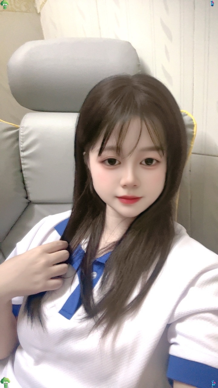 宝安19岁学生妹下海兼职，人照一致（热）