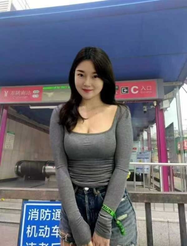 天河新人大奶妹妹兼职-朱婷
