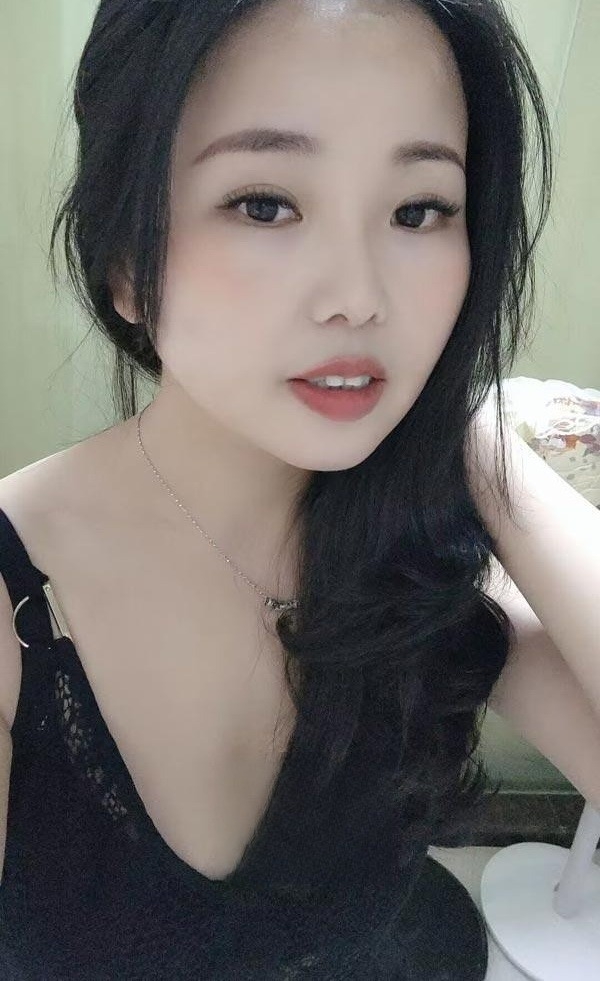 性感大胸御姐玫瑰