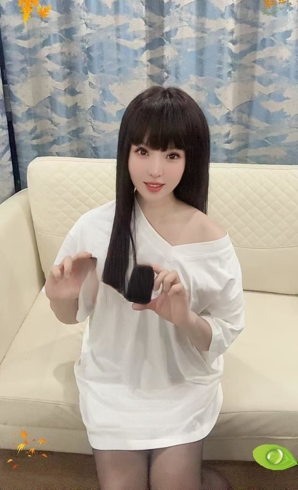 巨蟹妹深情款款